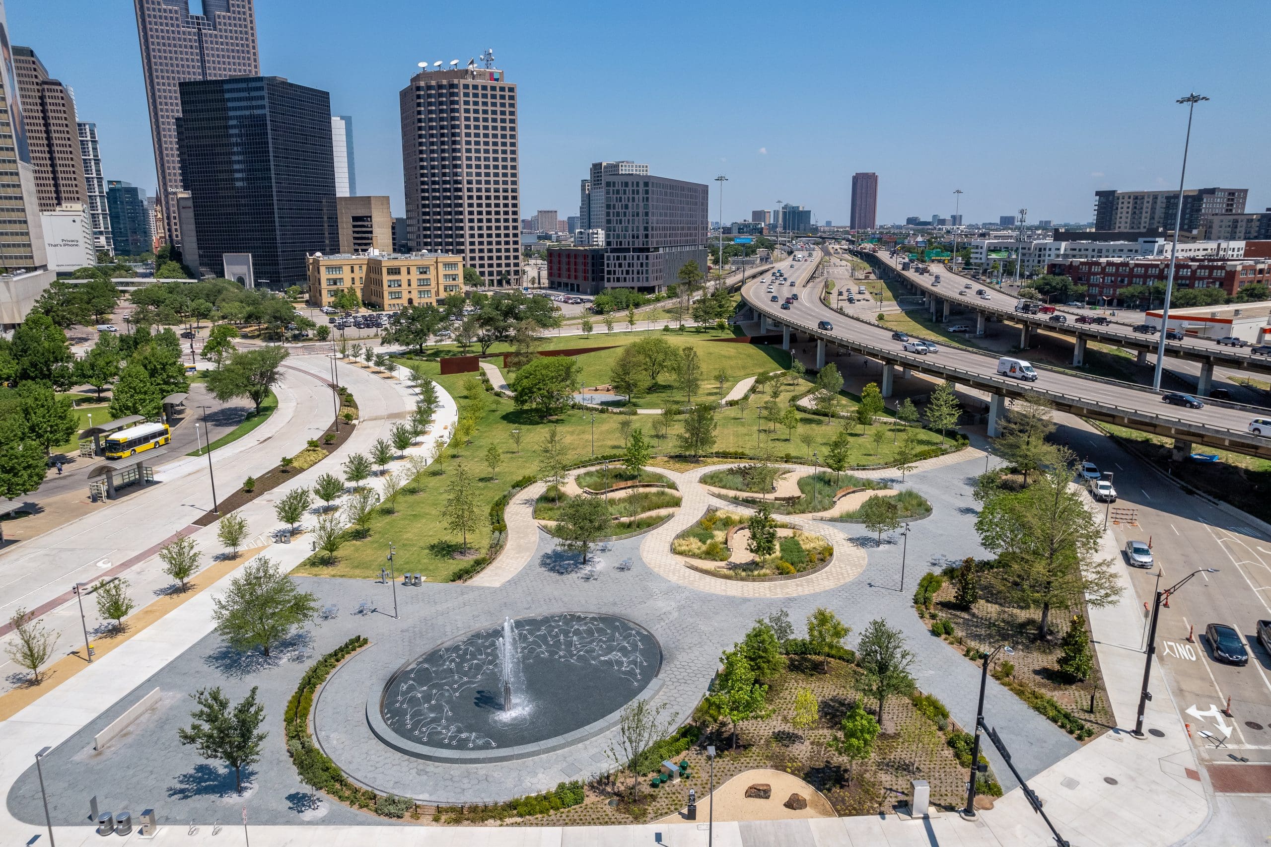 Landscapes of the Month: Revitalizing a Downtown Dallas Park - The Edge from the National Association of Landscape Professionals
